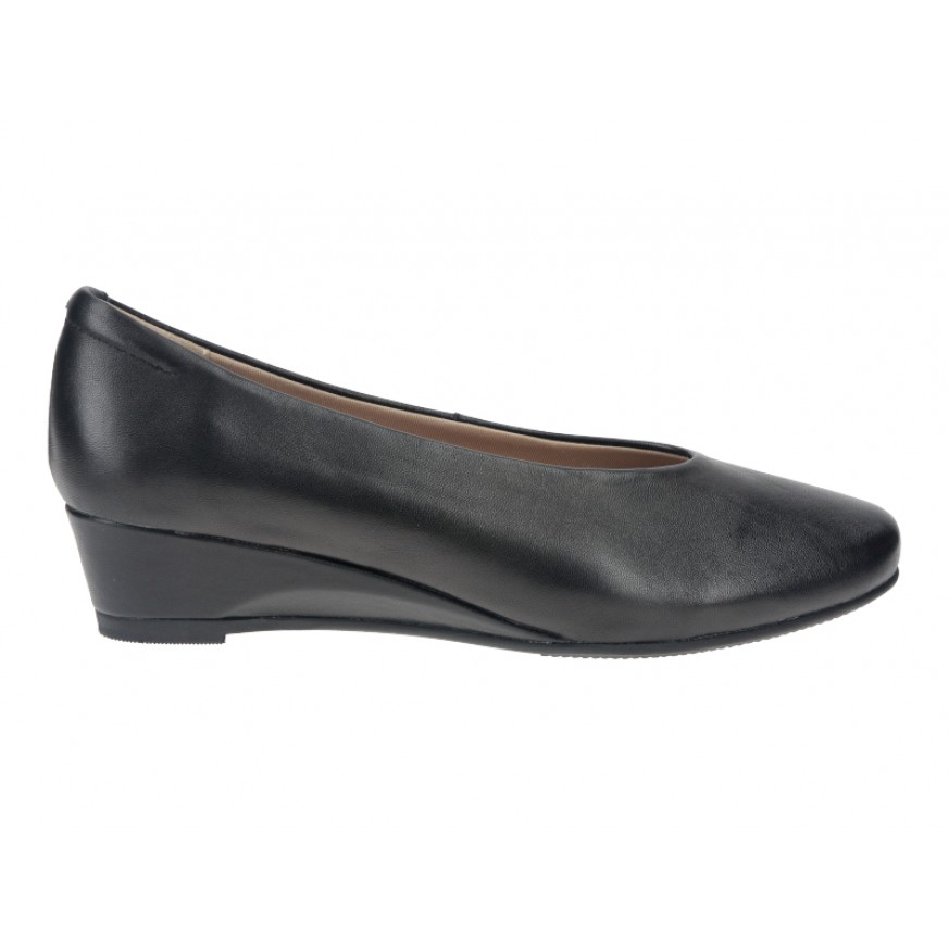 1996 Caratti Leather Wedged Heels (Short, V-throat Vamp)