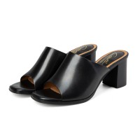 7017 Caratti Leather Heeled Slippers