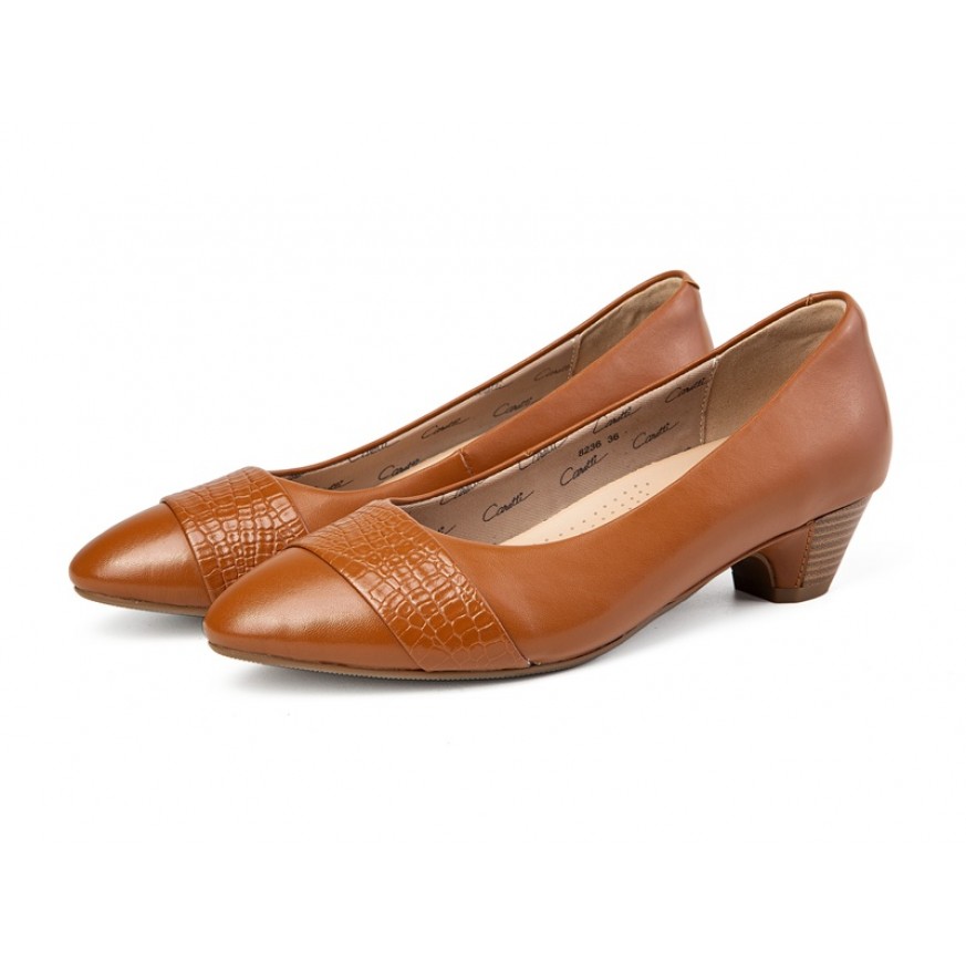 8236 Caratti Leather Pointed Heels (Textured Leather on Vamp)