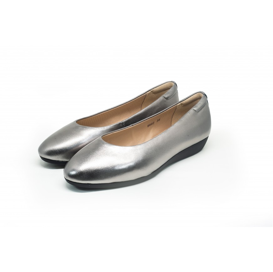 8602 Caratti Leather Pumps (with mini wedge)