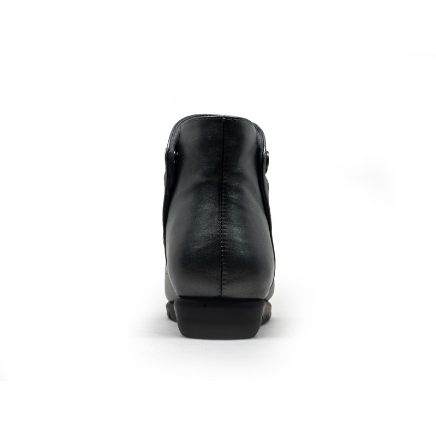 8841-201 Barani Leather Ankle Boots/Booties (Button Closure)
