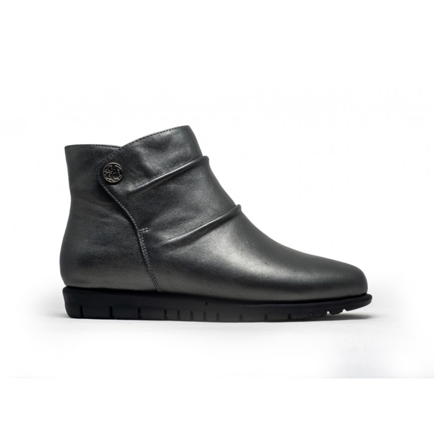 8841-201 Barani Leather Ankle Boots/Booties (Button Closure)